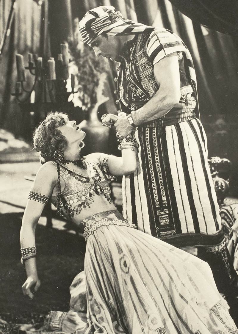 Artemisya Dancewear blog - Rodolfo Valentino post - Rodolfo Valentino in The Sheik movie 1921 (2)