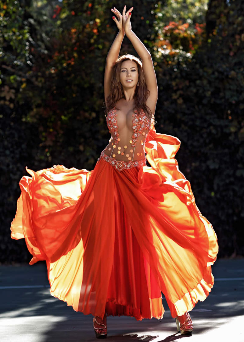 Artemisya Dancewear blog - Turkish Delight post - Asena belly dancer