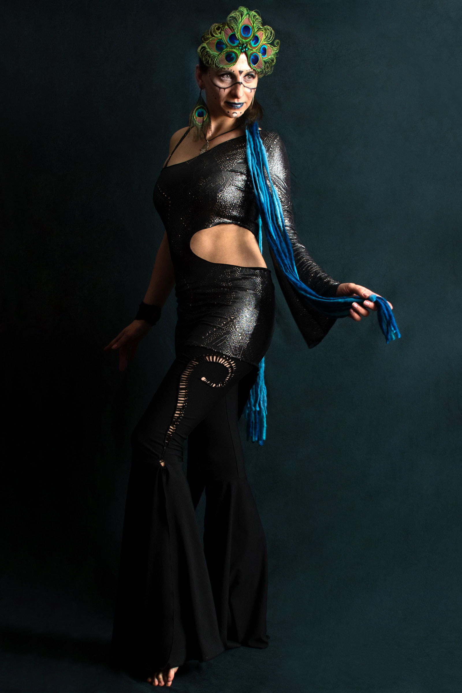https://www.artemisyadancewear.com/wp-content/uploads/2020/05/tribal-fusion-dreadlocks-tribal-belly-dance-accessories-ats-accessories-post-apocalyptic-outfit-dreadlocks-performance-dancers-accessories-coraline-artemisya-dancewear-1.jpg